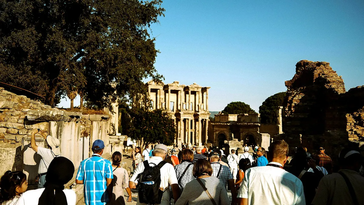 Placeholder cover for Ephesus opening hours: when the site opens and the seasonal window you need to watch