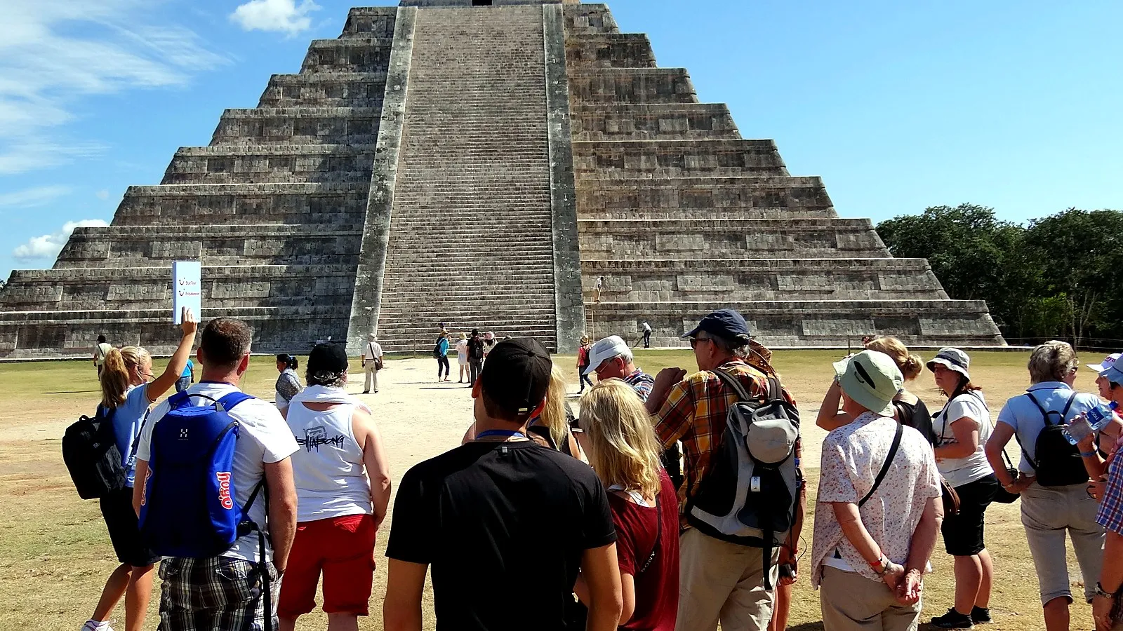 Placeholder cover for What to wear to Chichen Itza: heat, shoes, sun, and what not to bring