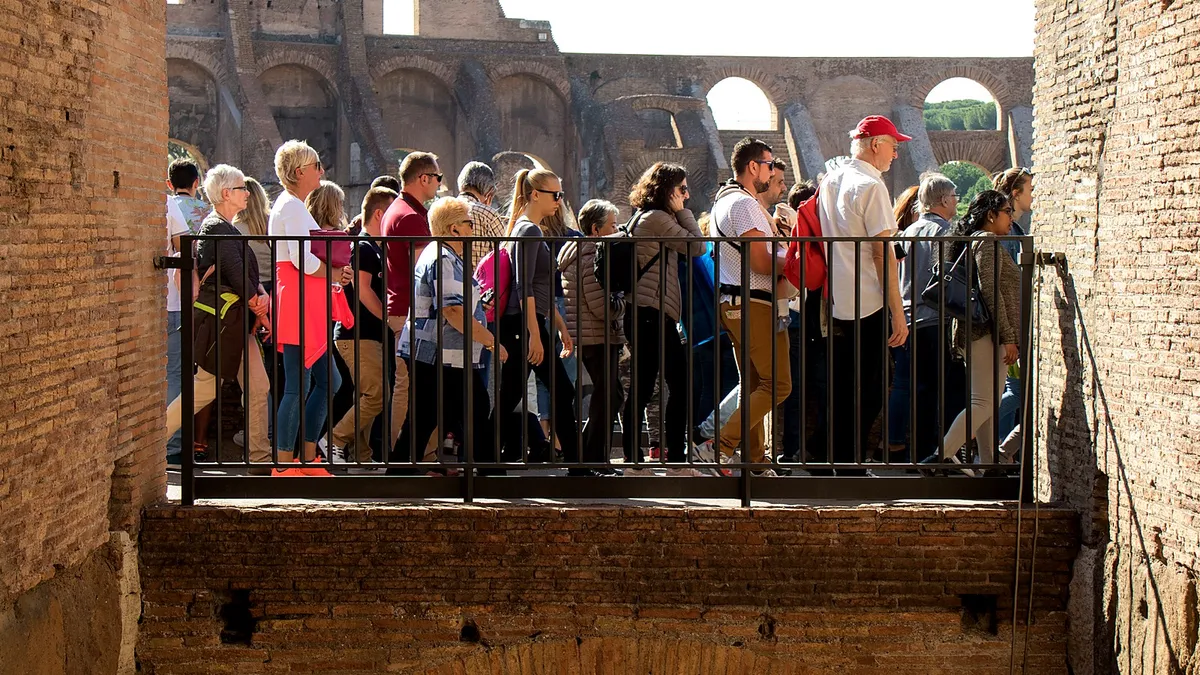 Placeholder cover for What to wear to the Colosseum: sun, walking surfaces, and what helps most in Rome