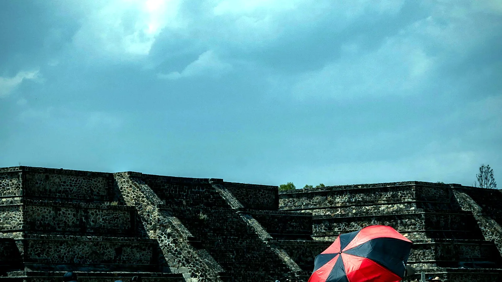 Placeholder cover showing the scale of Teotihuacan and long walking distances