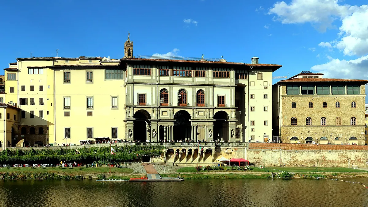 Placeholder cover for Florence opening hours: museum timing, closure days, and how to plan around them