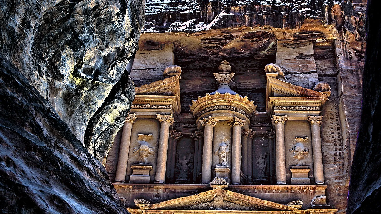 Placeholder cover for Petra opening hours: summer vs winter, best arrival time, and what closes first