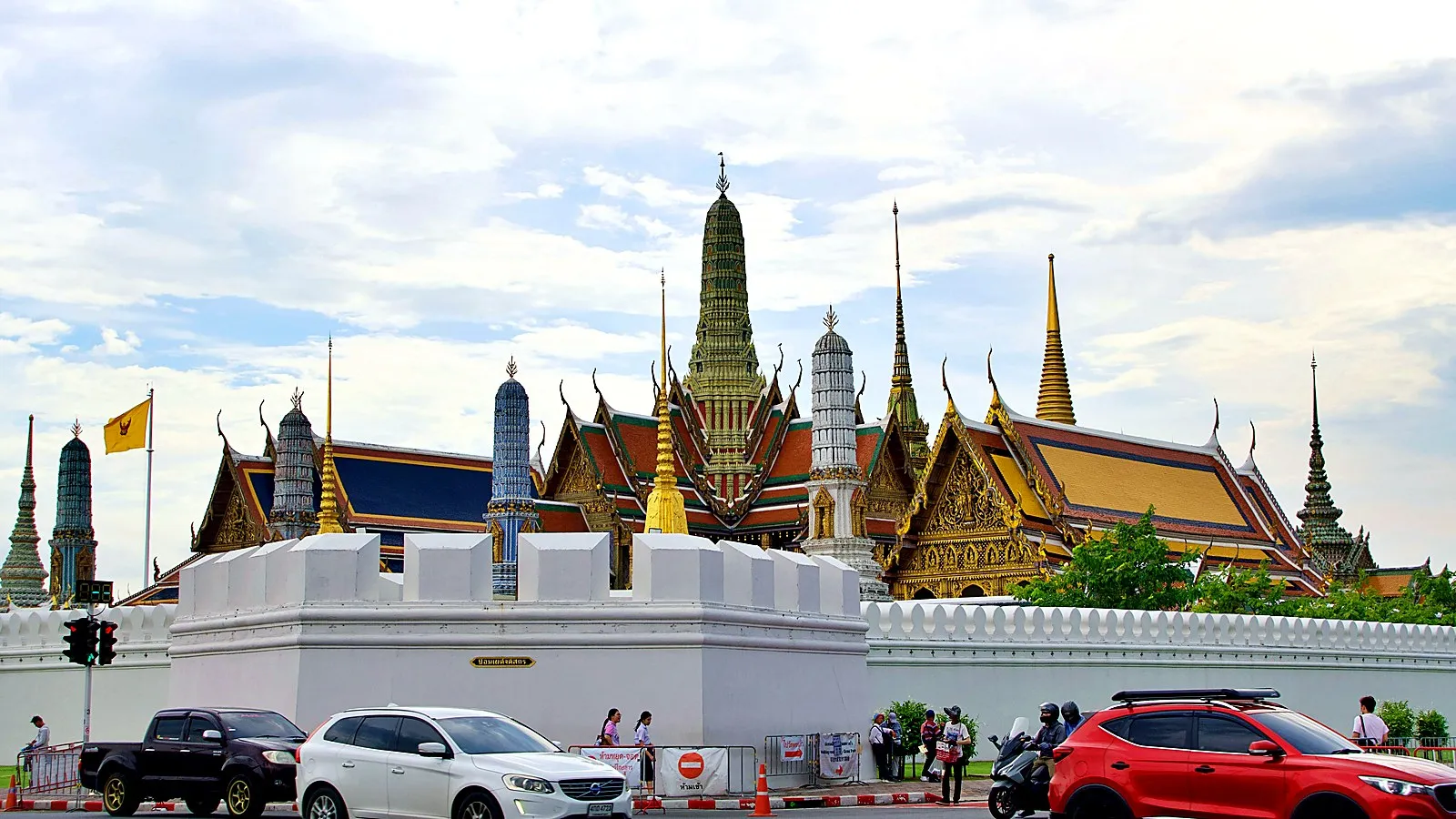 Placeholder cover for Grand Palace Bangkok opening hours: when to arrive and how crowds change the visit