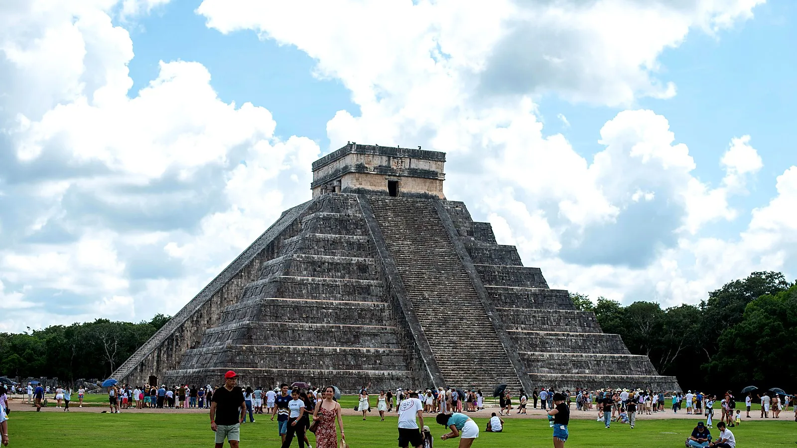 Placeholder cover for Chichen Itza opening hours: when the site opens and how early you should arrive