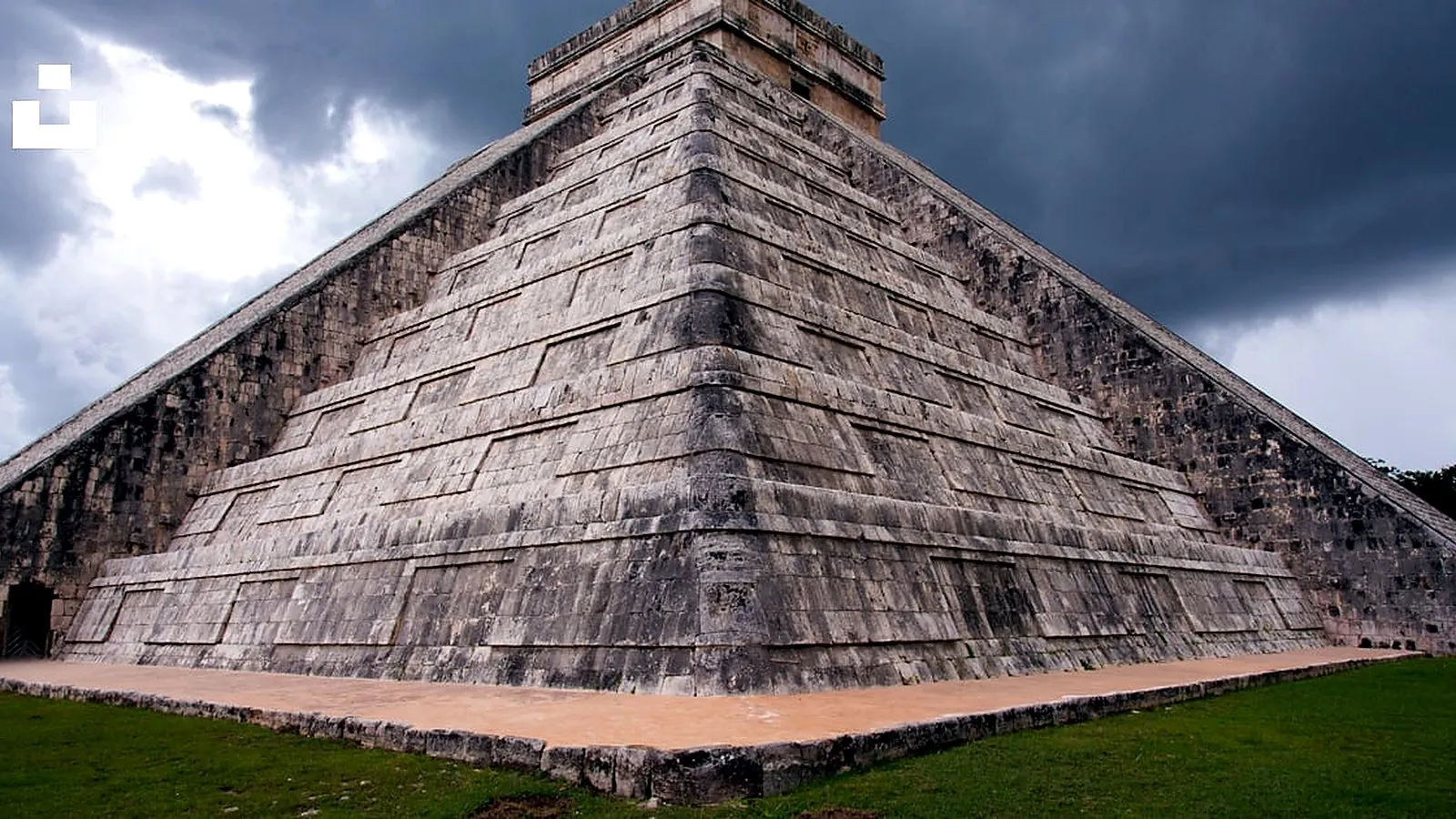 Placeholder cover for Chichen Itza in the morning vs afternoon: what changes, what stays the same, and when the light helps